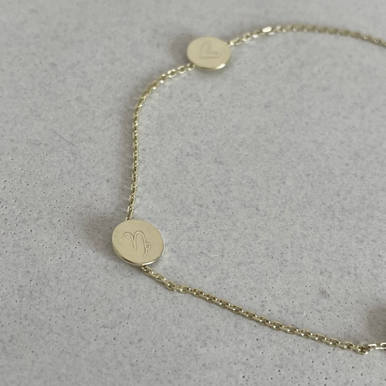 Řetízkový náramek s malinkým medailonkem - Barva zlata: Žluté (Au585/1000), Délka náramku (celková): 14 cm
