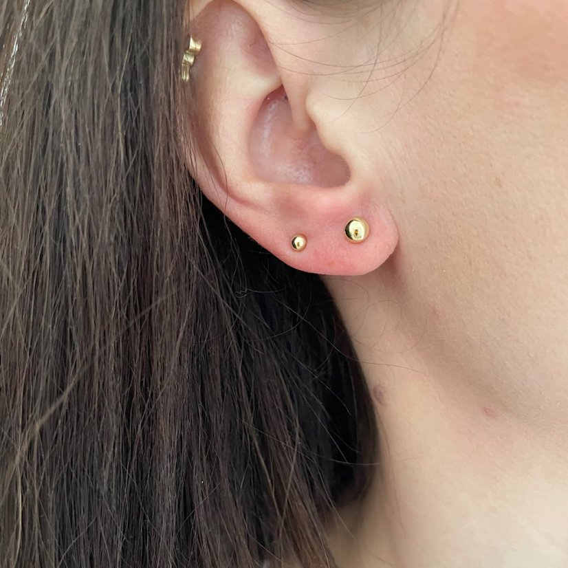 Vlevo 3 mm a vpravo 5 mm