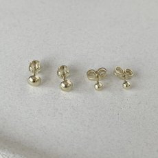 Vlevo 5 mm, vpravo 3 mm