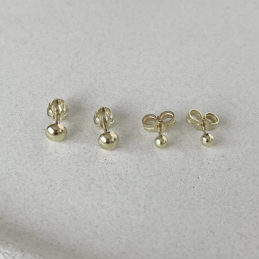Vlevo 5 mm, vpravo 3 mm